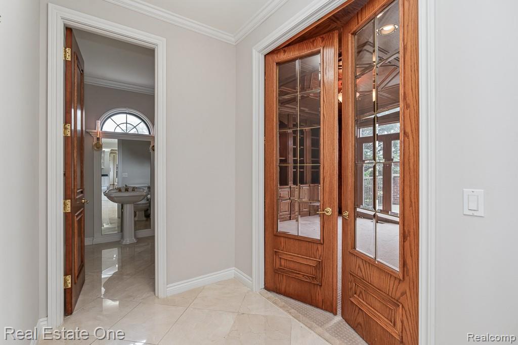 5575 Murfield Drive Property Photo 9