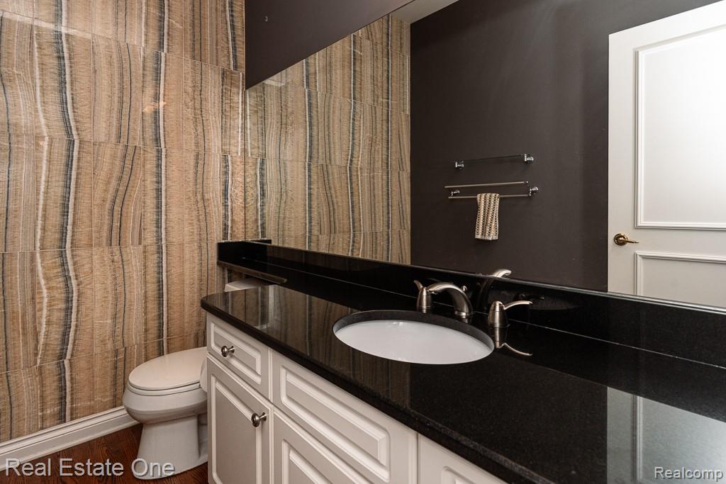 5575 Murfield Drive Property Photo 17