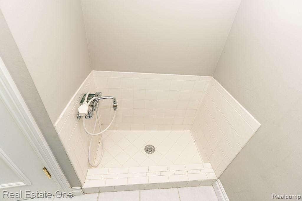 5575 Murfield Drive Property Photo 19