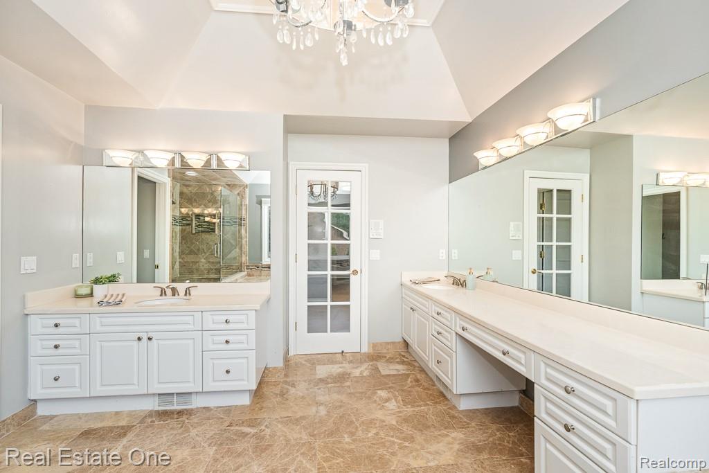 5575 Murfield Drive Property Photo 24