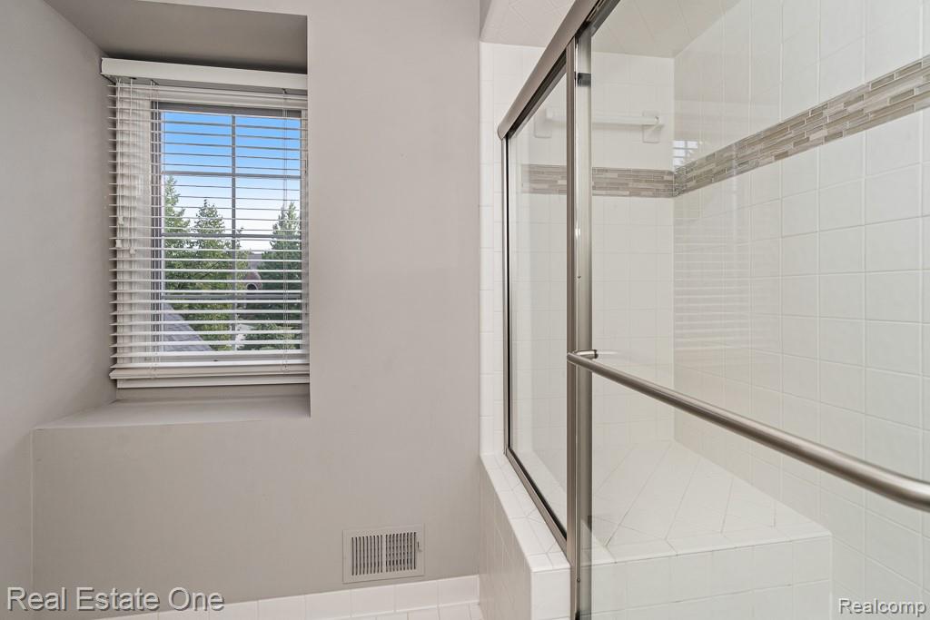 5575 Murfield Drive Property Photo 33
