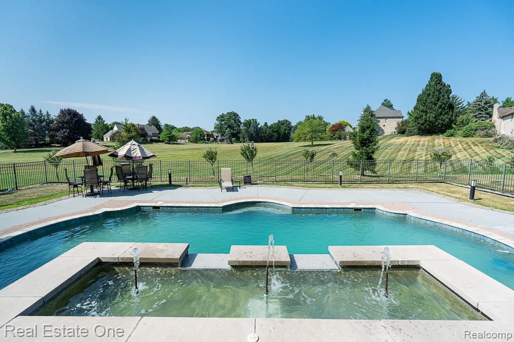 5575 Murfield Drive Property Photo 43