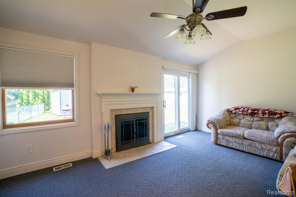 19031 Forrest Hill Drive Property Photo 17