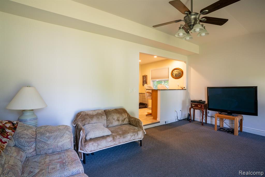19031 Forrest Hill Drive Property Photo 18