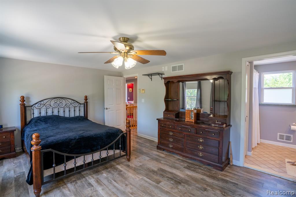 19031 Forrest Hill Drive Property Photo 20