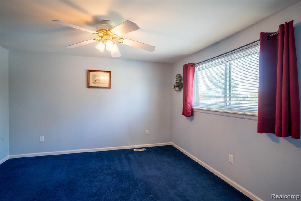 19031 Forrest Hill Drive Property Photo 26