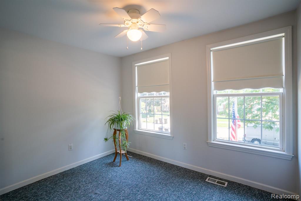 19031 Forrest Hill Drive Property Photo 28