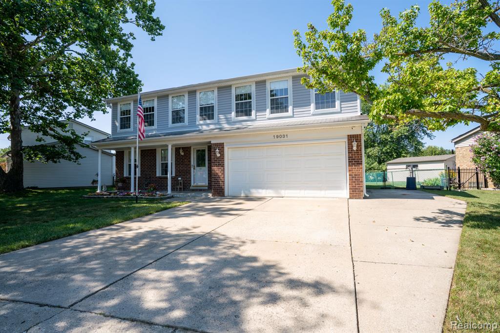 19031 Forrest Hill Drive Property Photo 35