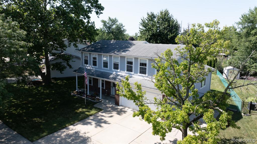 19031 Forrest Hill Drive Property Photo 39