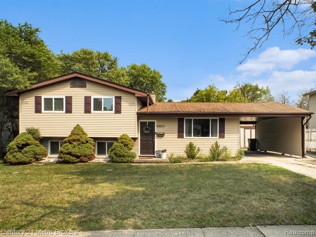 419 Laurie Drive Property Photo 3