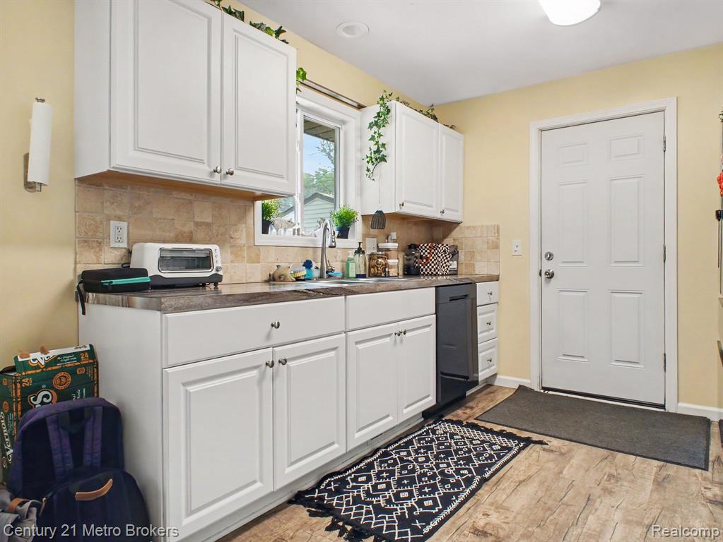 419 Laurie Drive Property Photo 7