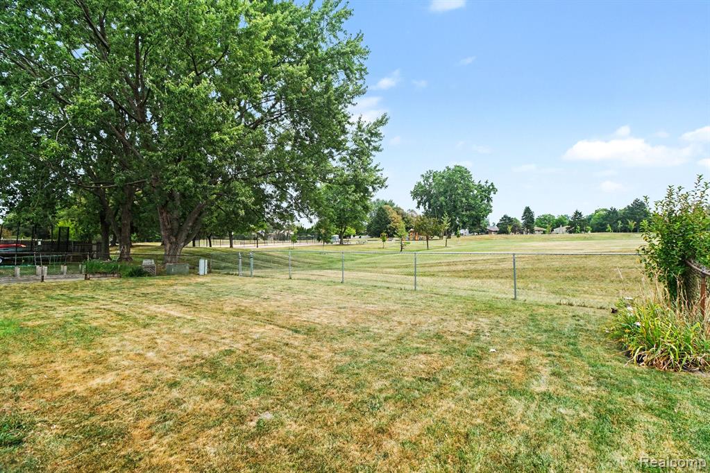 38218 Douglas Drive Property Photo 35