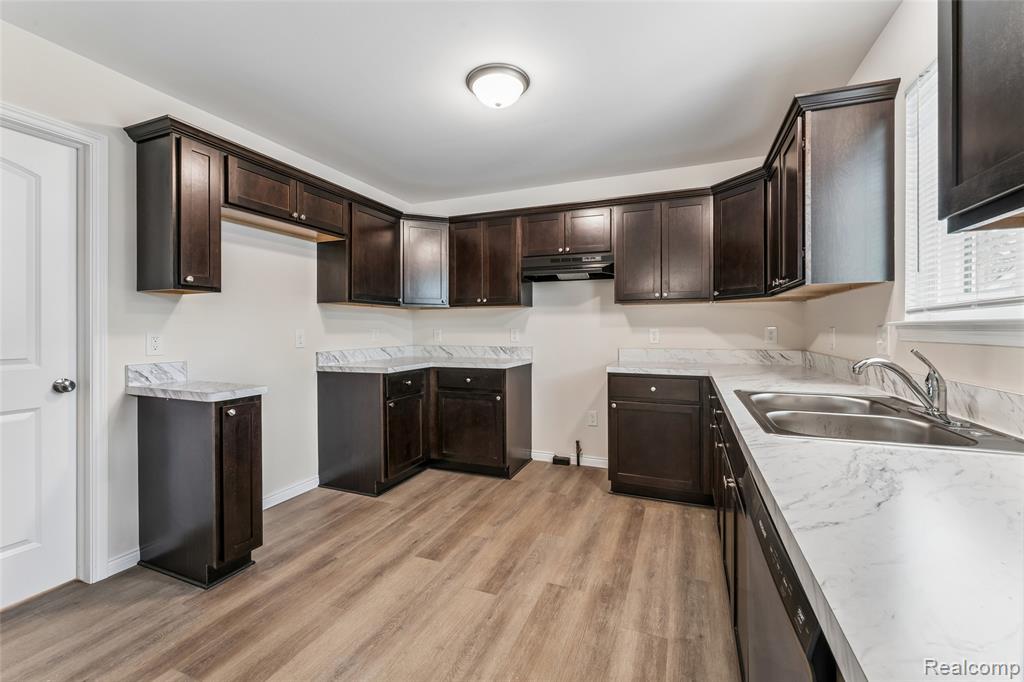 22708 Mac Arthur Property Photo 7