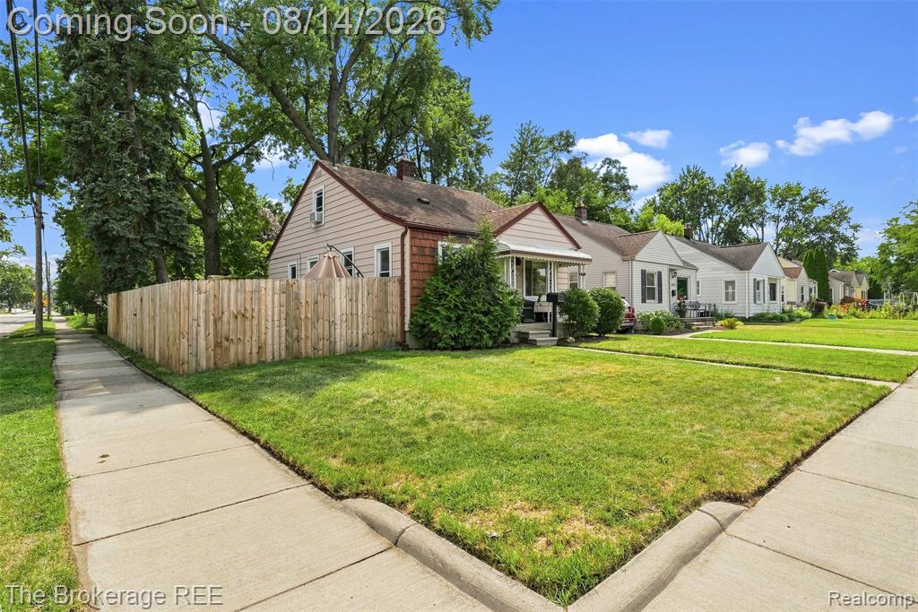 2190 Mapledale Street Property Photo 3