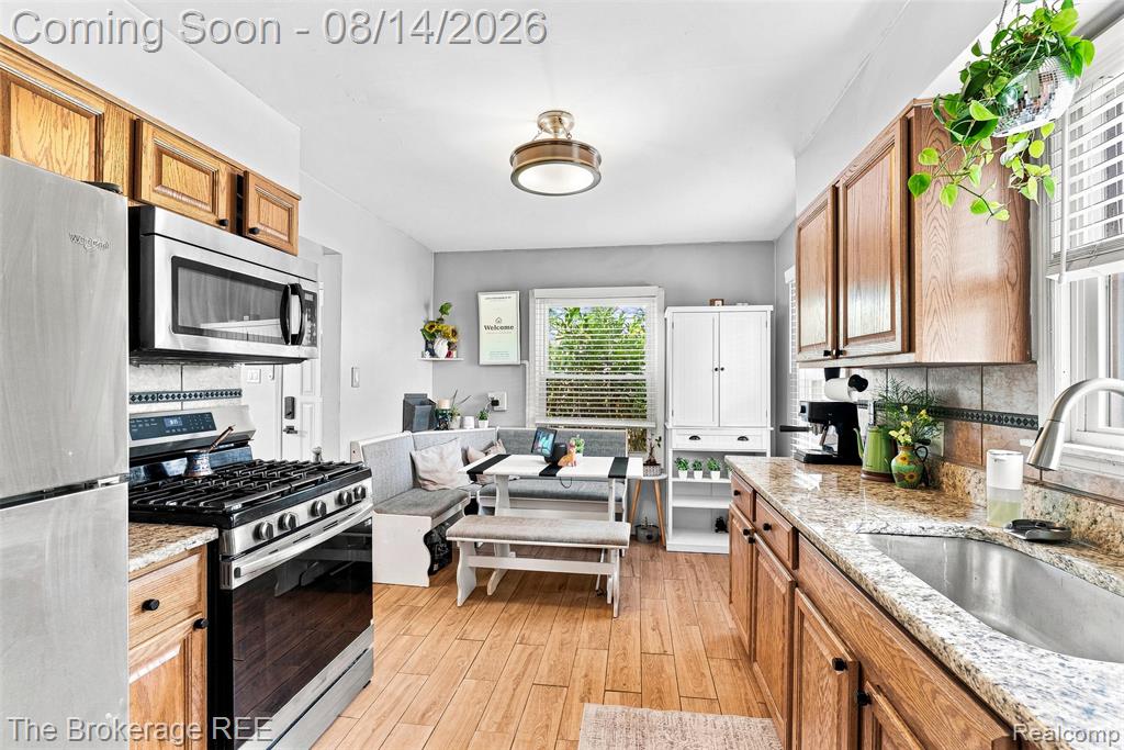 2190 Mapledale Street Property Photo 12