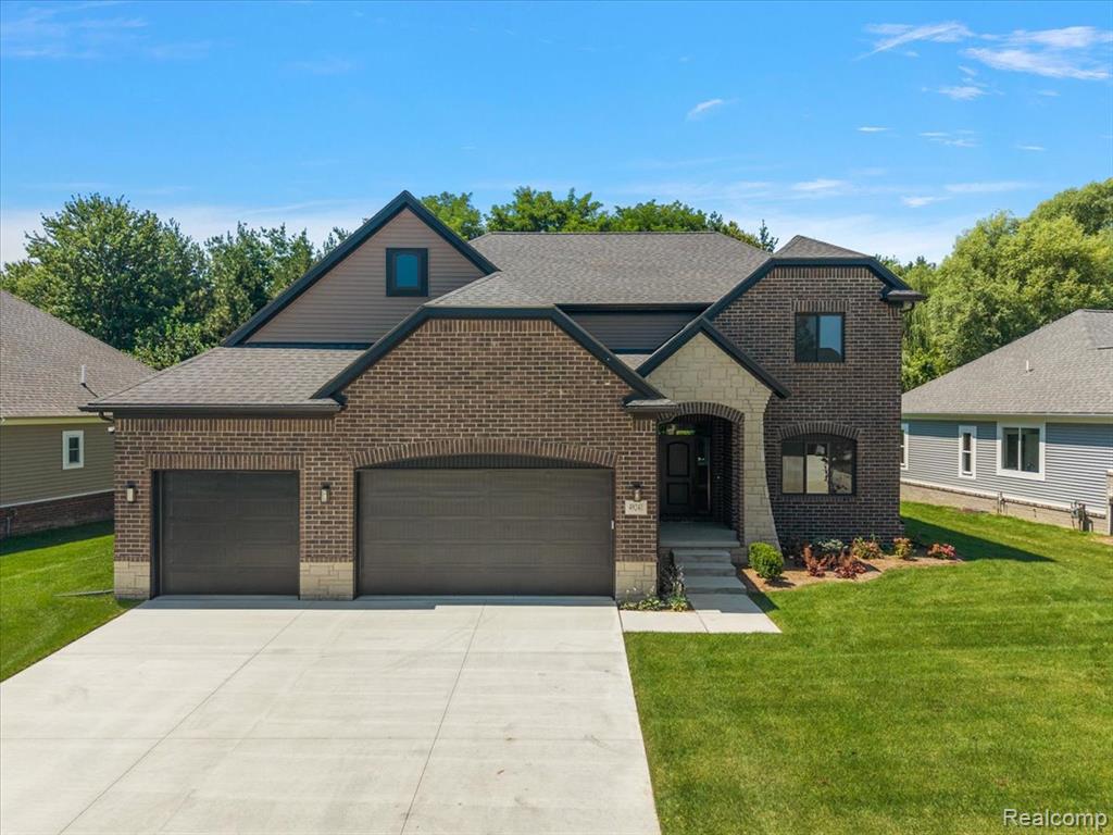 49241 London Bridge Drive Property Photo 2
