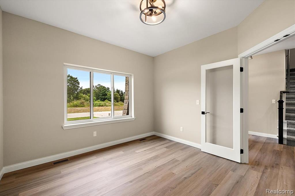 49241 London Bridge Drive Property Photo 9