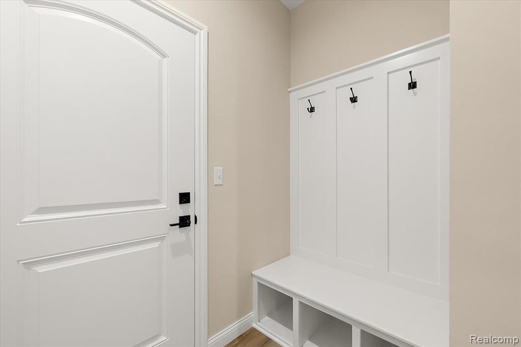 49241 London Bridge Drive Property Photo 25