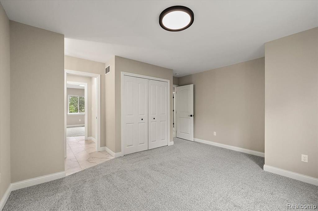 49241 London Bridge Drive Property Photo 48