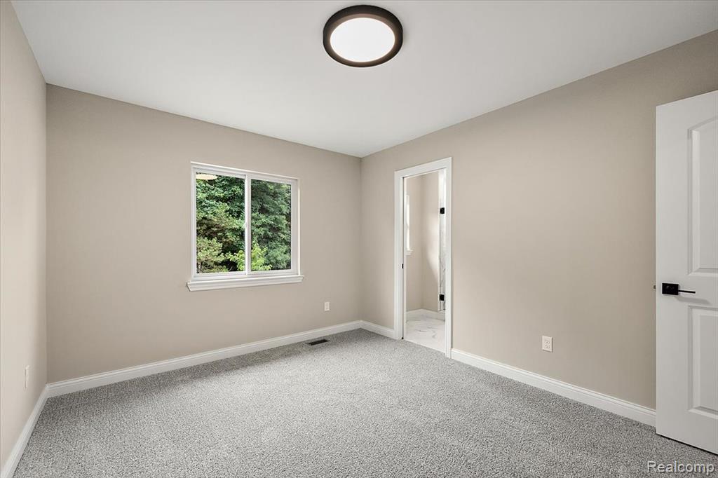 49241 London Bridge Drive Property Photo 51