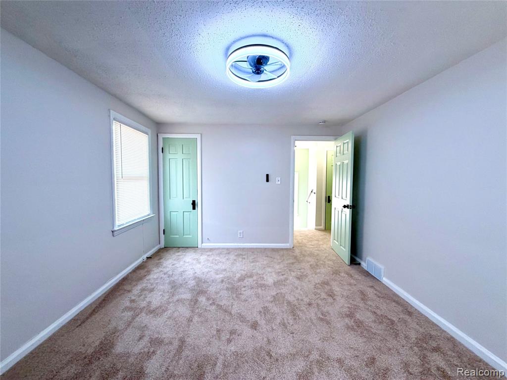 3666 Somerset Avenue Property Photo 27