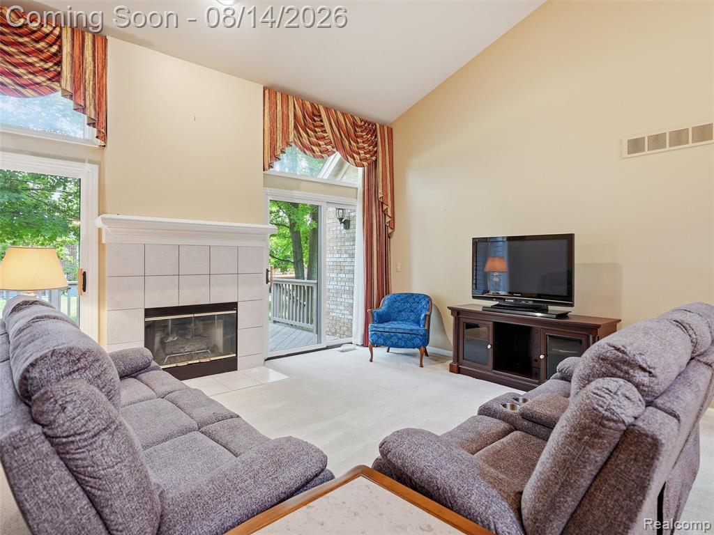 16905 Coral Lane Property Photo 4