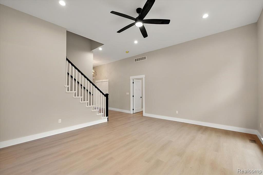 49287 London Bridge Drive Property Photo 11