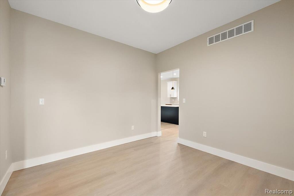 49287 London Bridge Drive Property Photo 27
