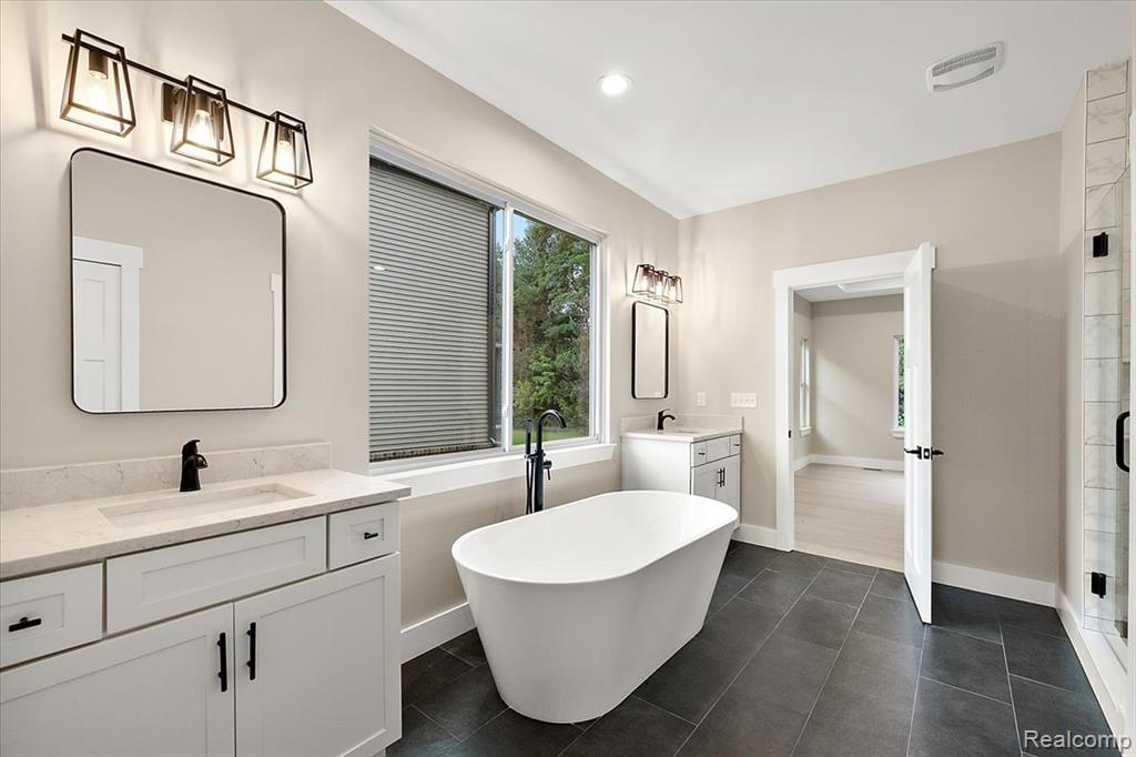 49287 London Bridge Drive Property Photo 32
