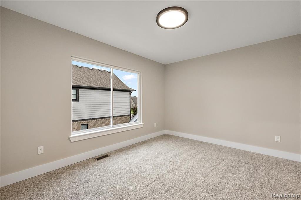 49287 London Bridge Drive Property Photo 44