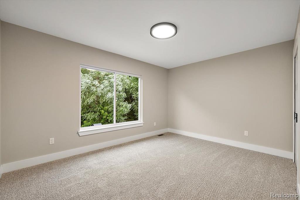 49287 London Bridge Drive Property Photo 45