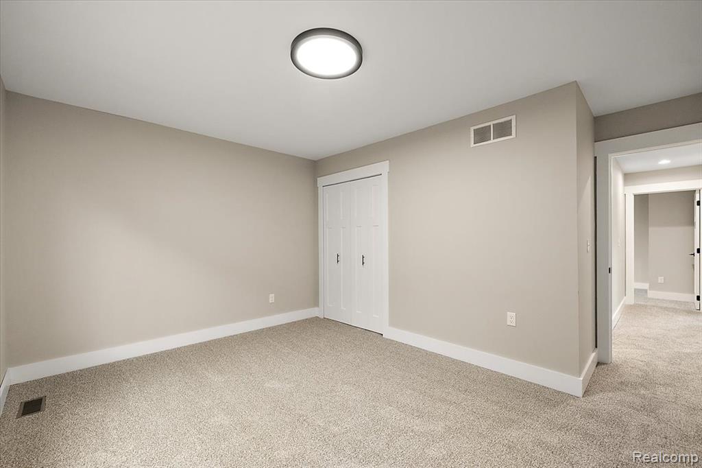 49287 London Bridge Drive Property Photo 46