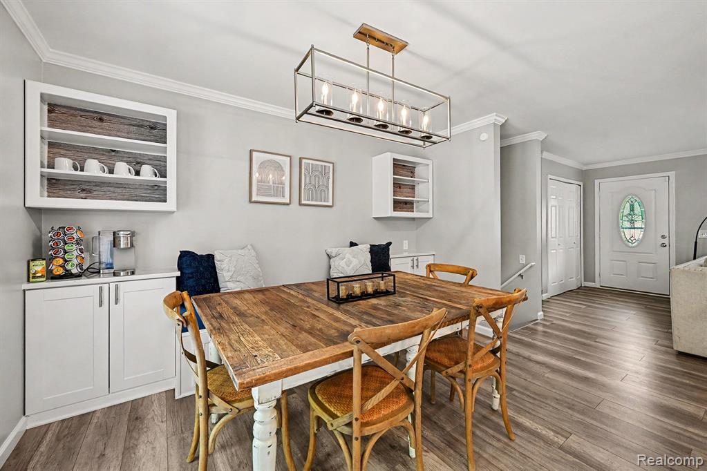 2104 Highfield Road Property Photo 10