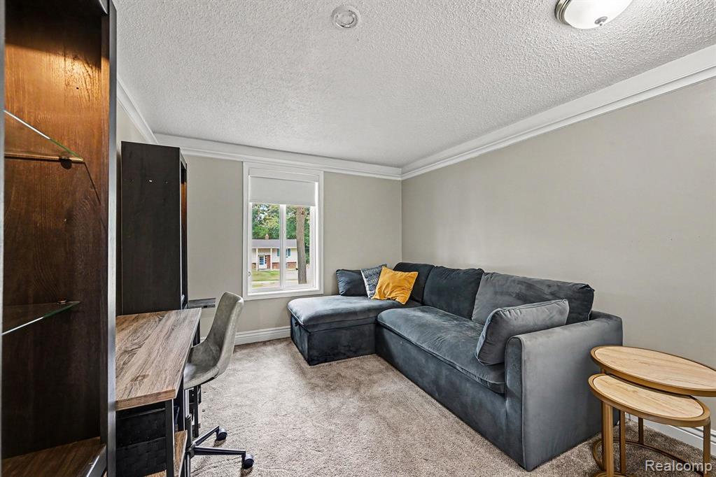 2104 Highfield Road Property Photo 17