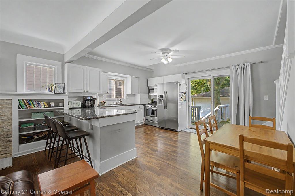 312 S Pleasant Street Property Photo 10