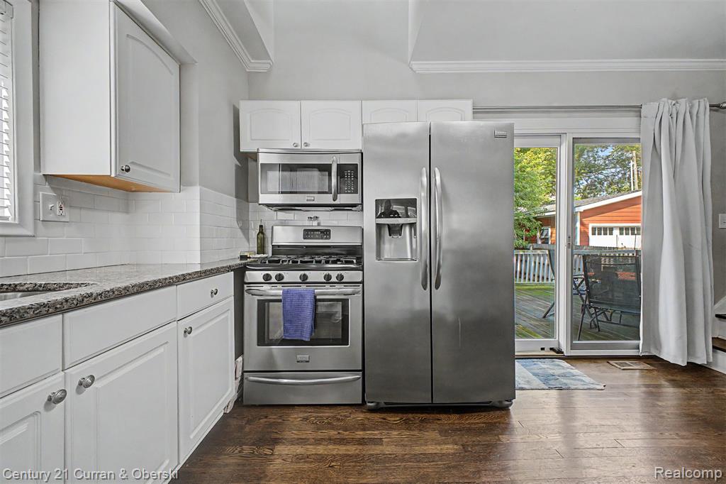 312 S Pleasant Street Property Photo 16