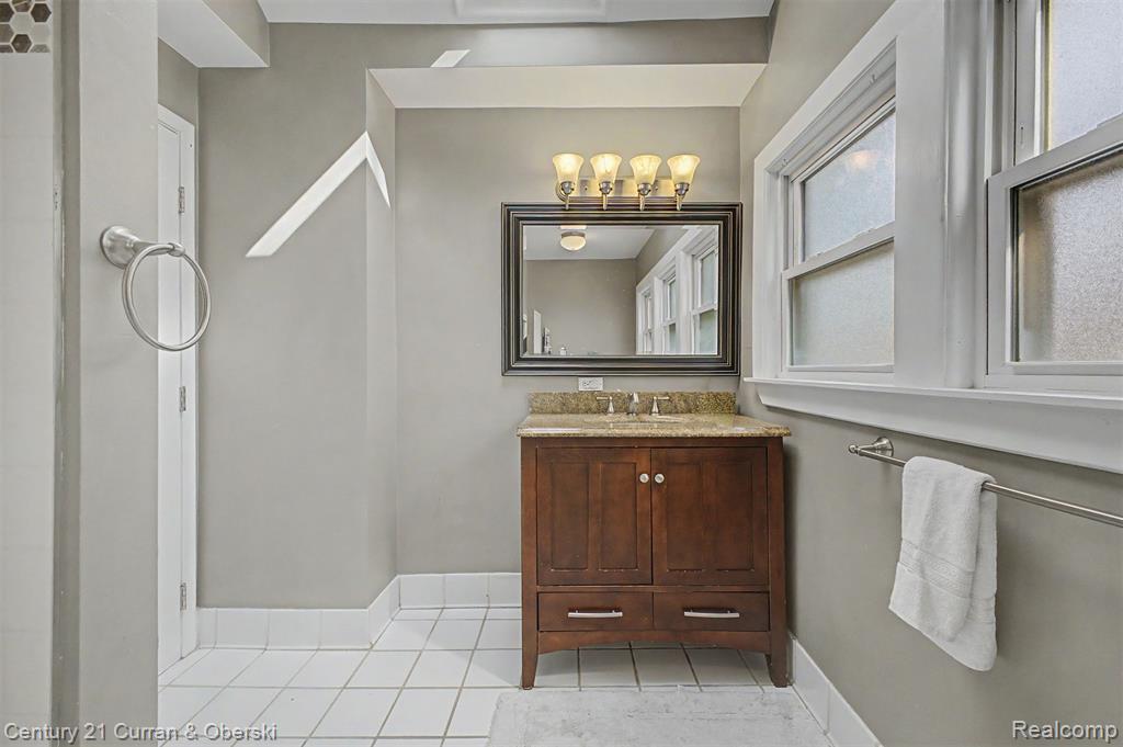 312 S Pleasant Street Property Photo 30
