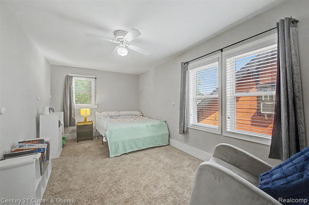 312 S Pleasant Street Property Photo 33