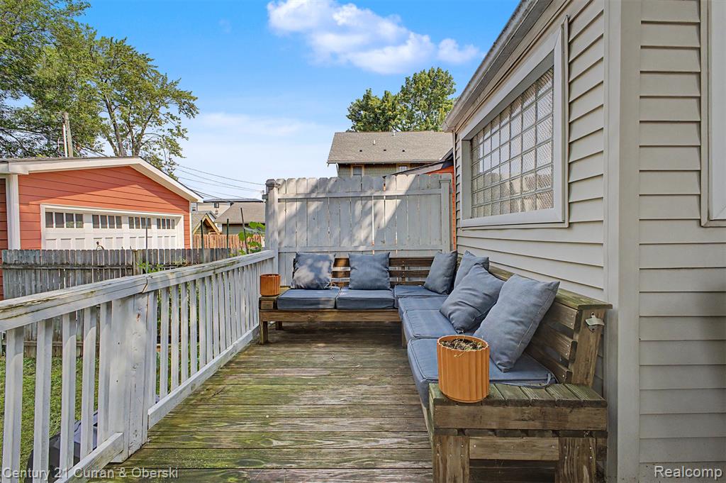 312 S Pleasant Street Property Photo 44
