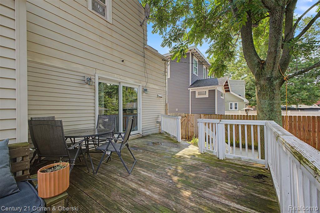 312 S Pleasant Street Property Photo 45