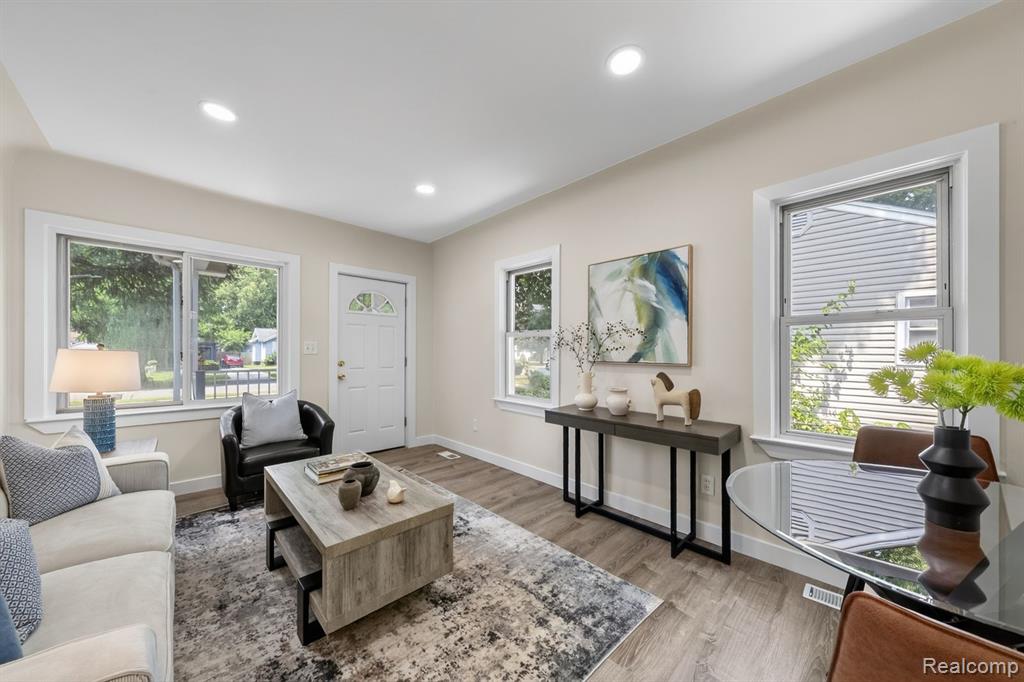 3330 Harris Street Property Photo 5