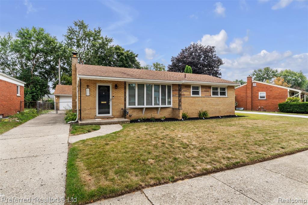 3177 Treadwell Street Property Photo 1