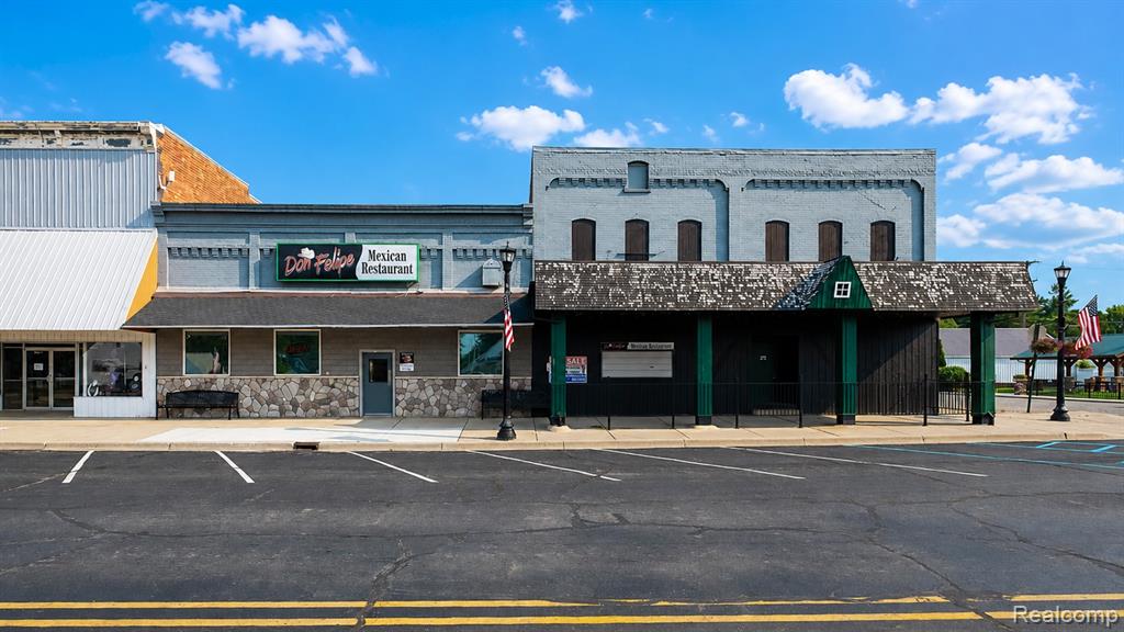 9483 Genesee Street Property Photo 1