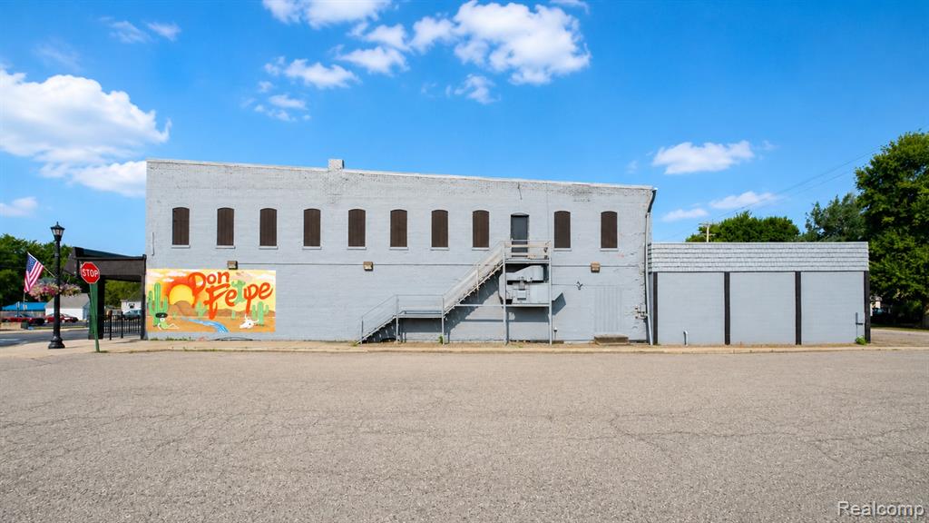 9483 Genesee Street Property Photo 25