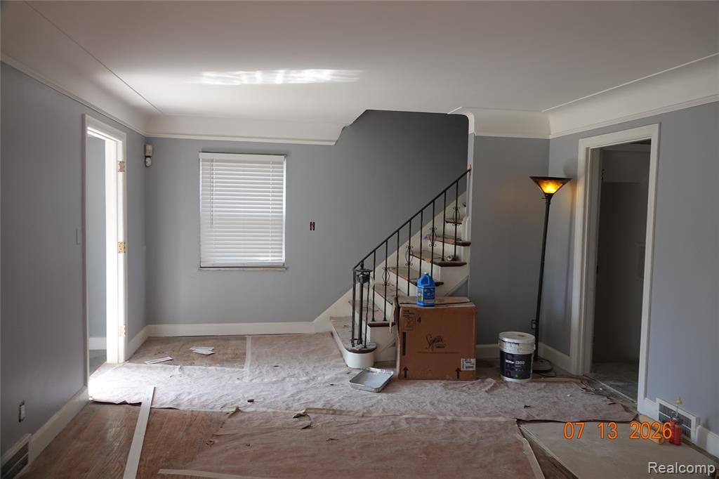 17367 Huntington Road Property Photo 10