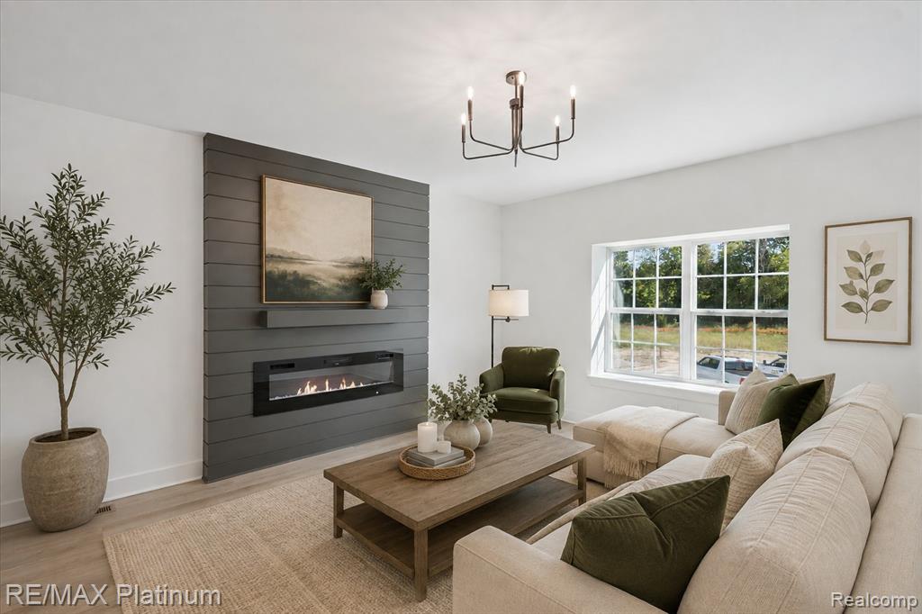 1665 Pinecroft Lane Property Photo 1