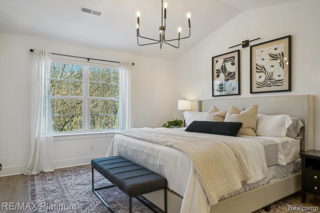 1665 Pinecroft Lane Property Photo 10