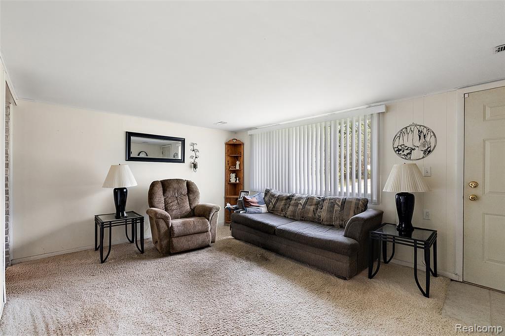 1790 Scheifle Road Property Photo 3