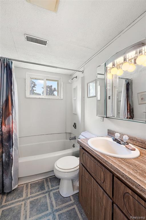 1790 Scheifle Road Property Photo 23