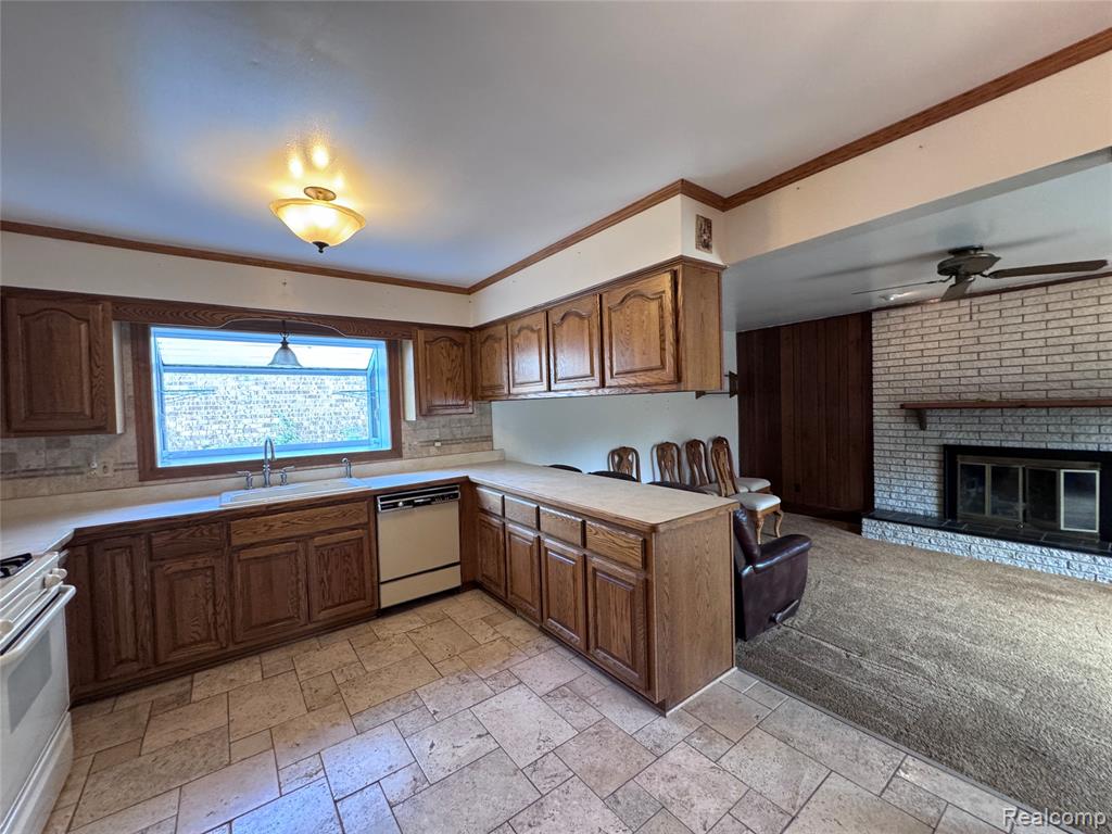 42714 Castle Drive Property Photo 9